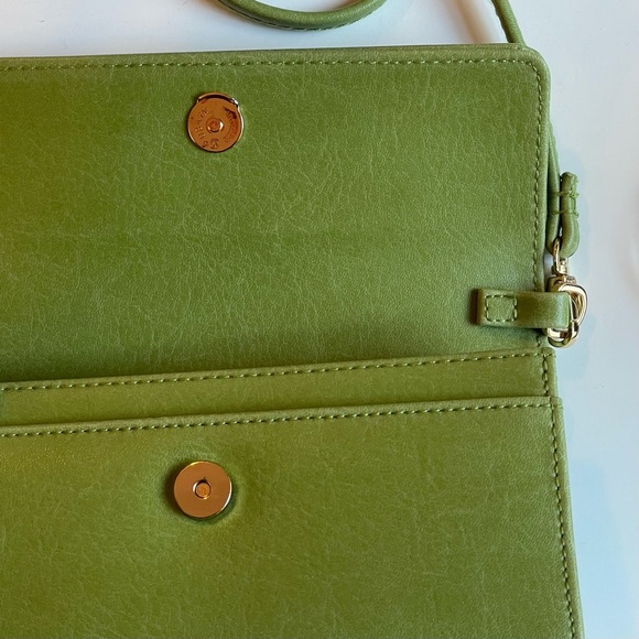 Matt & Nat Green Crossbody Purse - Picture 2 of 5